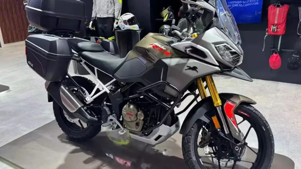 TVS Apache RTX 300